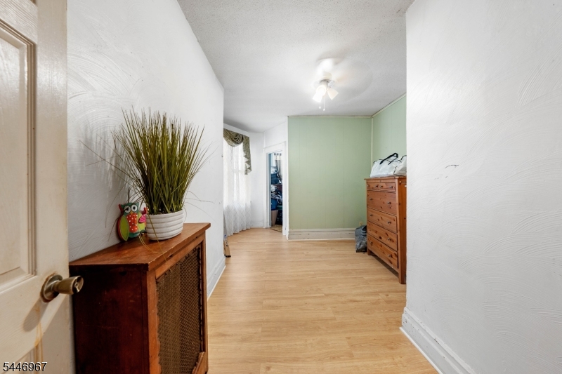 149 Howe Ave Property Photo 10