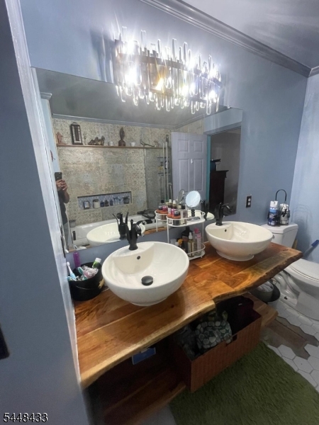 93 Perez Dr Property Photo 3