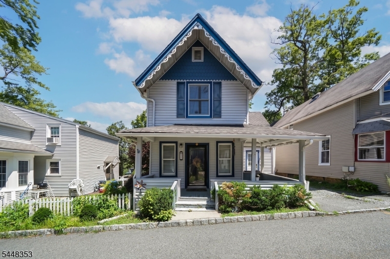 33 Asbury Pl Property Photo 1