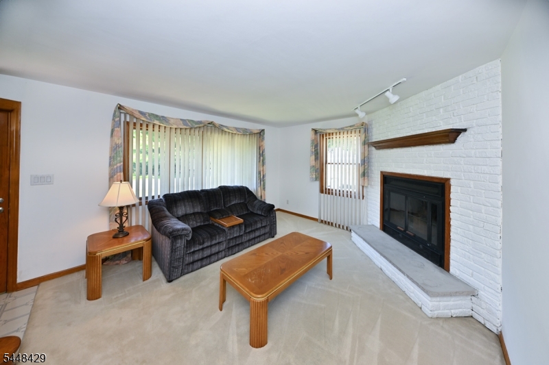 143 Greenwood Ave Property Photo 2