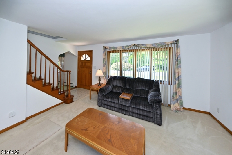 143 Greenwood Ave Property Photo 3
