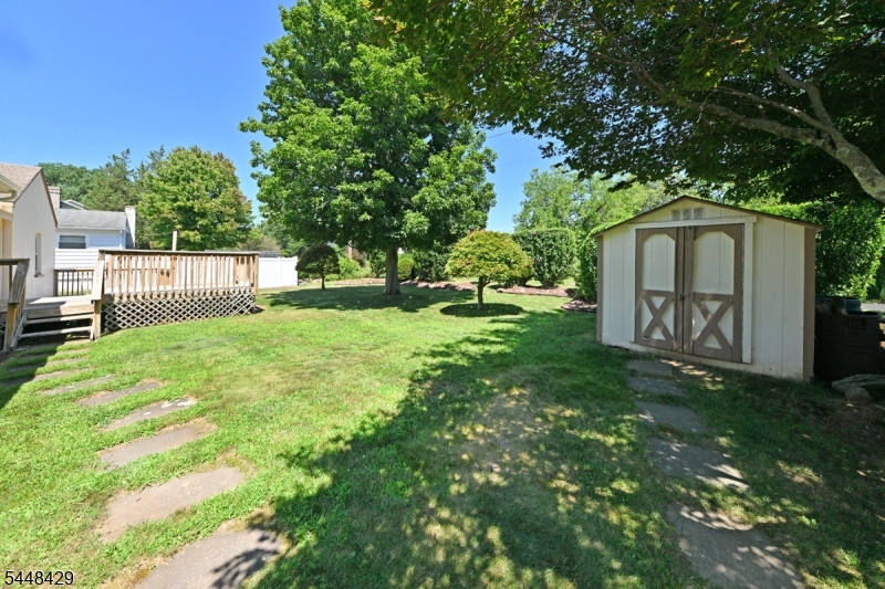 143 Greenwood Ave Property Photo 22