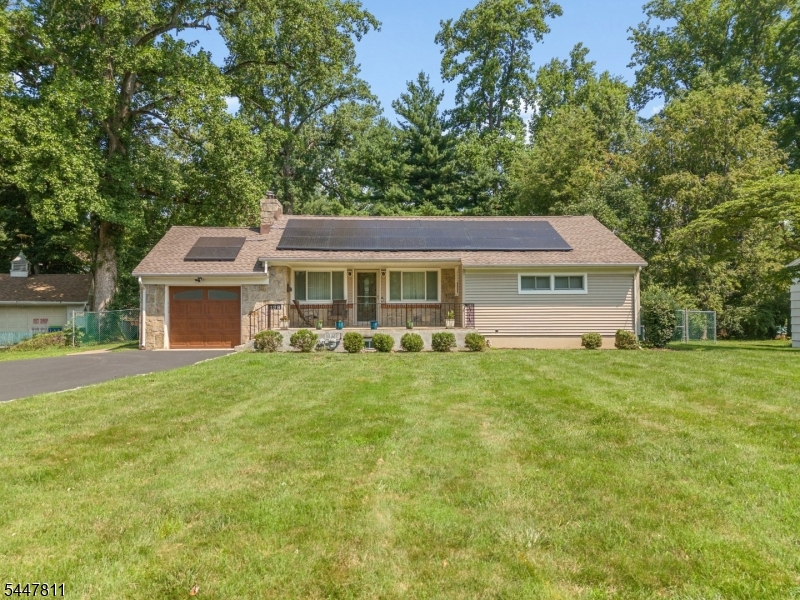 138 Tappan Ave Property Photo 1