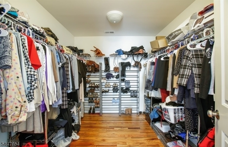 94 Pearl St Property Photo 21