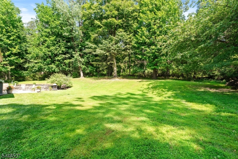 12 Mountain View Ct Property Photo 3