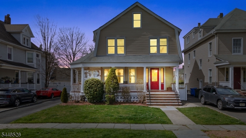 206 Mortimer Ave Property Photo 2