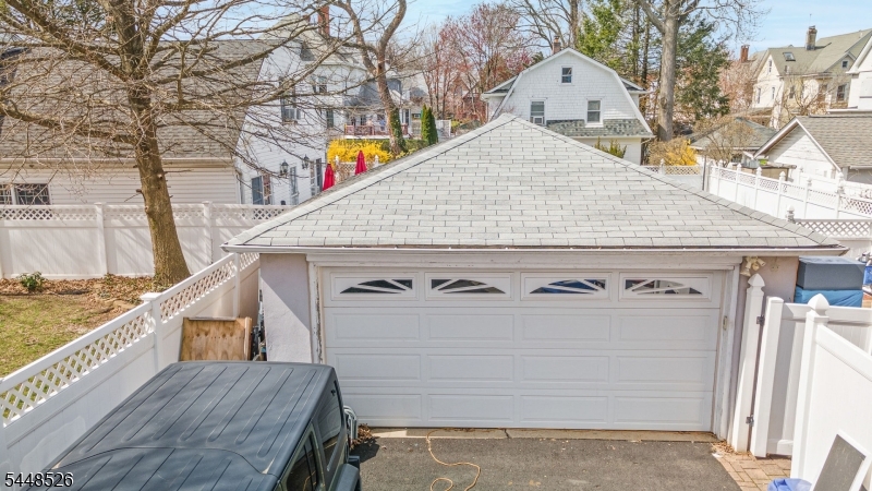 206 Mortimer Ave Property Photo 5