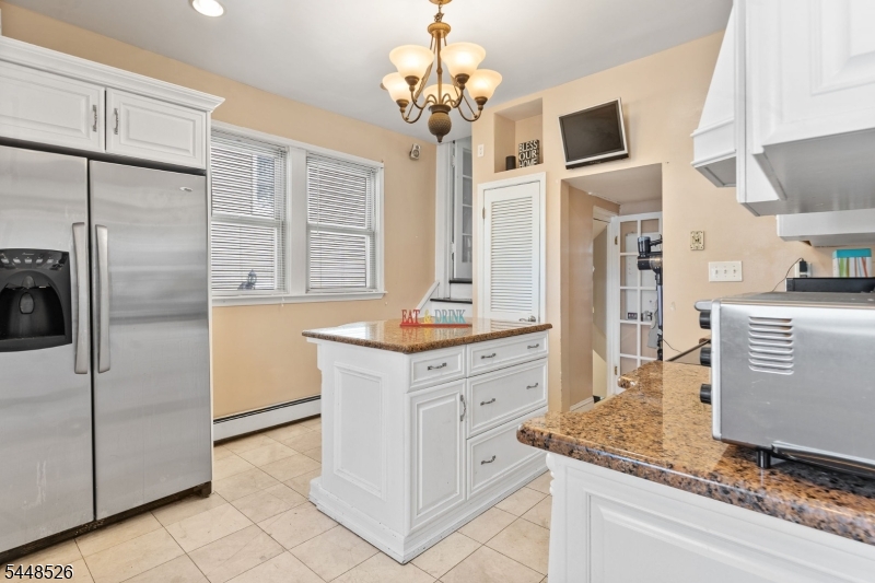 206 Mortimer Ave Property Photo 8