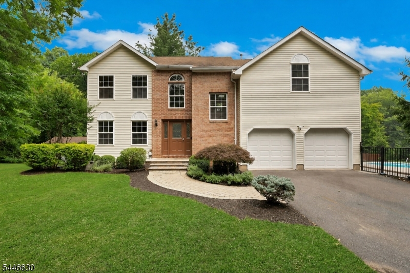 14 Lakeview Avenue Property Photo 1
