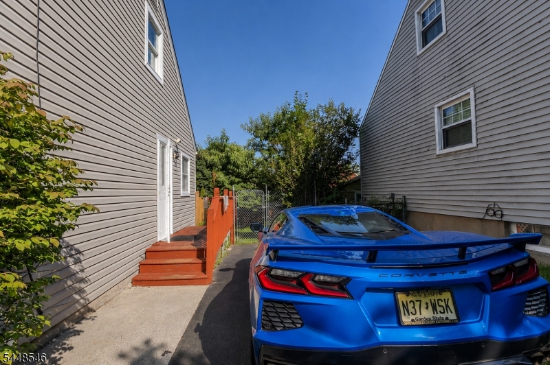 21 Chester Ave Property Photo 22