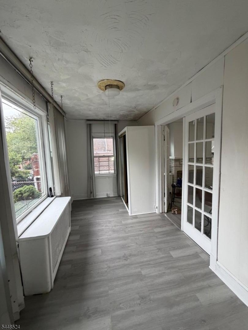 139 Osborne Ter Property Photo 11