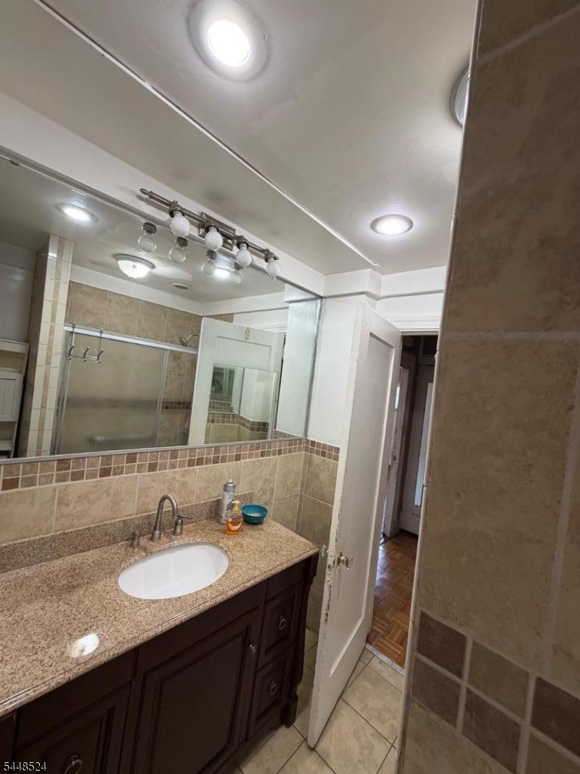 139 Osborne Ter Property Photo 20