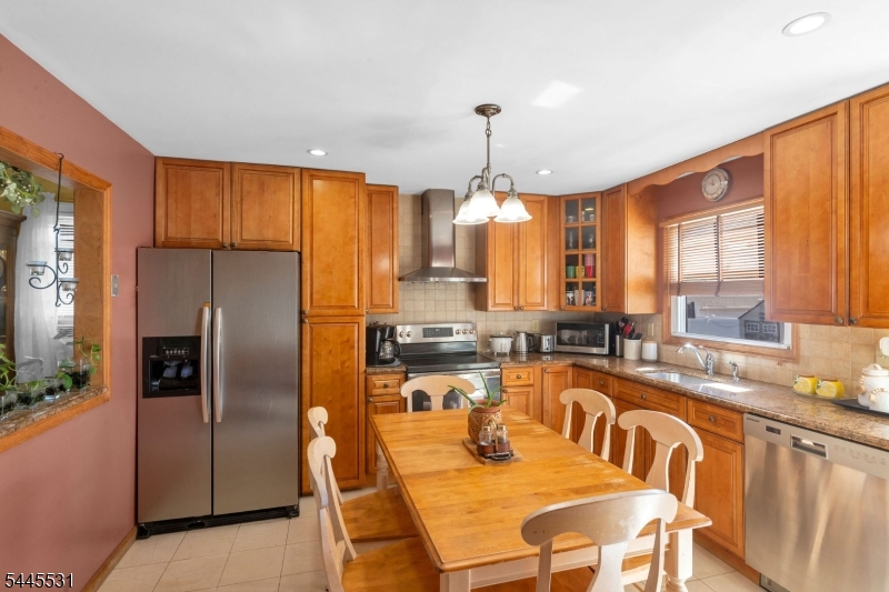 641 Palisade Rd Property Photo 10