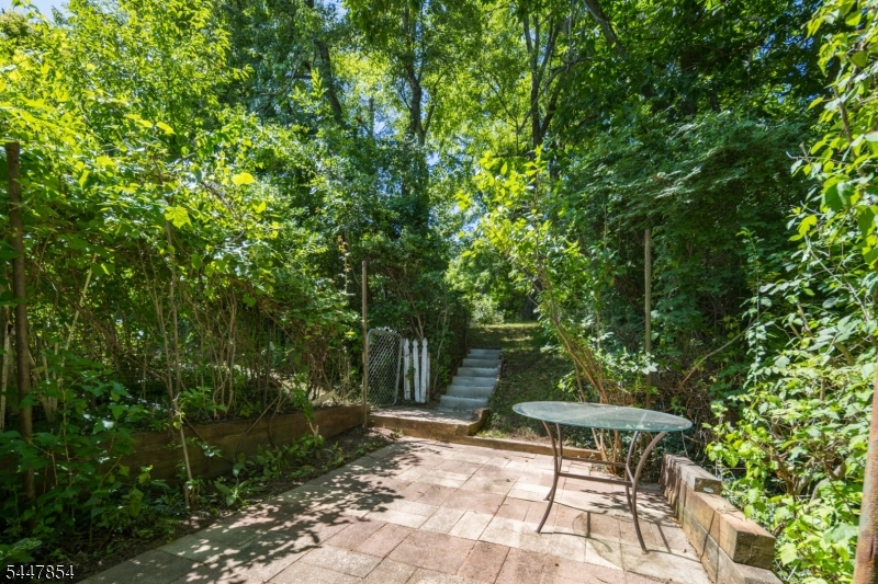 410 River Rd Property Photo 26