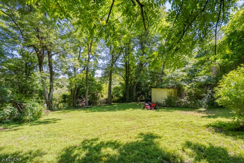 410 River Rd Property Photo 28