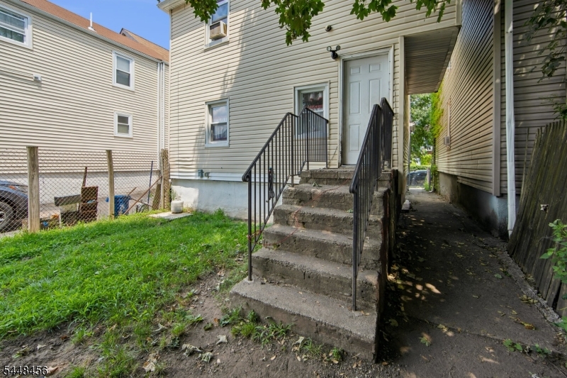 218 Wallace St Property Photo 20