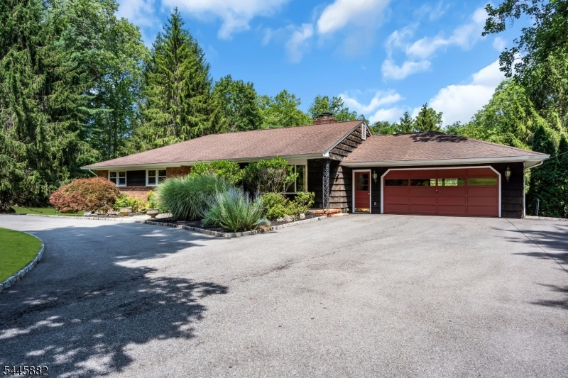 20 Cora Ln Property Photo 5