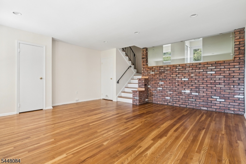 320 South St 16c Property Photo 6