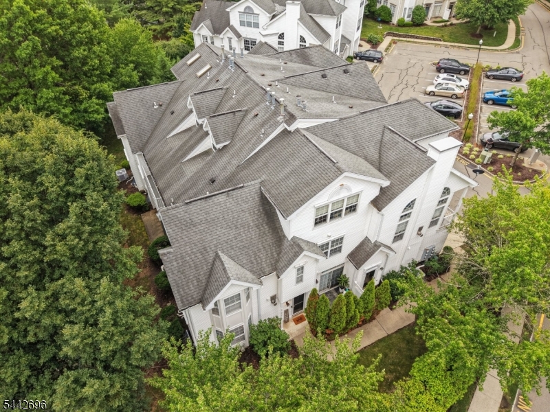 35 Hancock Dr Property Photo 3