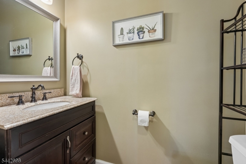 35 Hancock Dr Property Photo 8