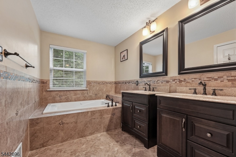 35 Hancock Dr Property Photo 30