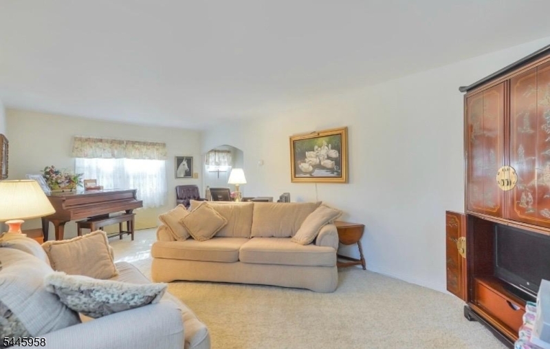 899 Green Pond Rd Property Photo 10