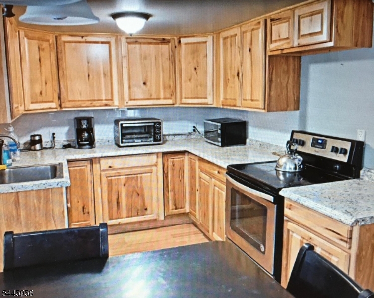 899 Green Pond Rd Property Photo 15