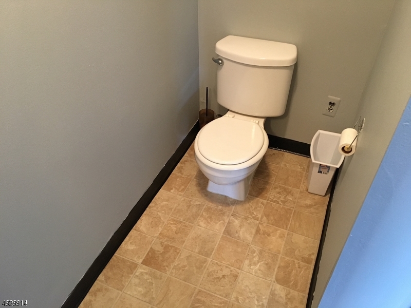 446 Chamberlain Ave Property Photo 8