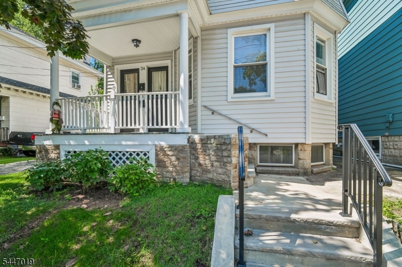 24 Franklin Ave Property Photo 2