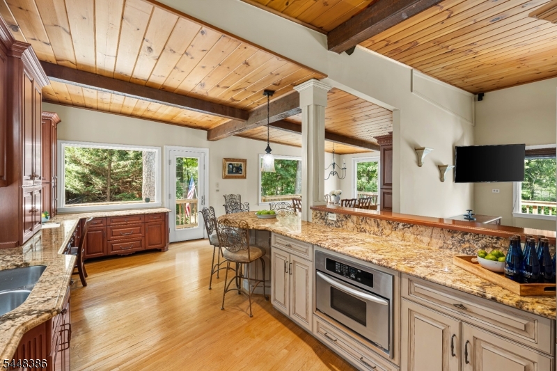 100 Pine Grove Rd Property Photo 12