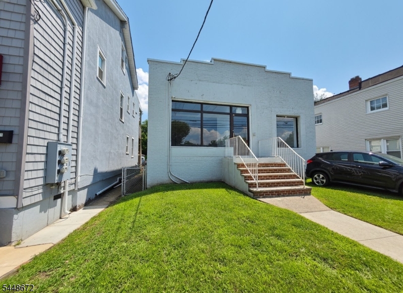36 Franklin Ave Property Photo 1