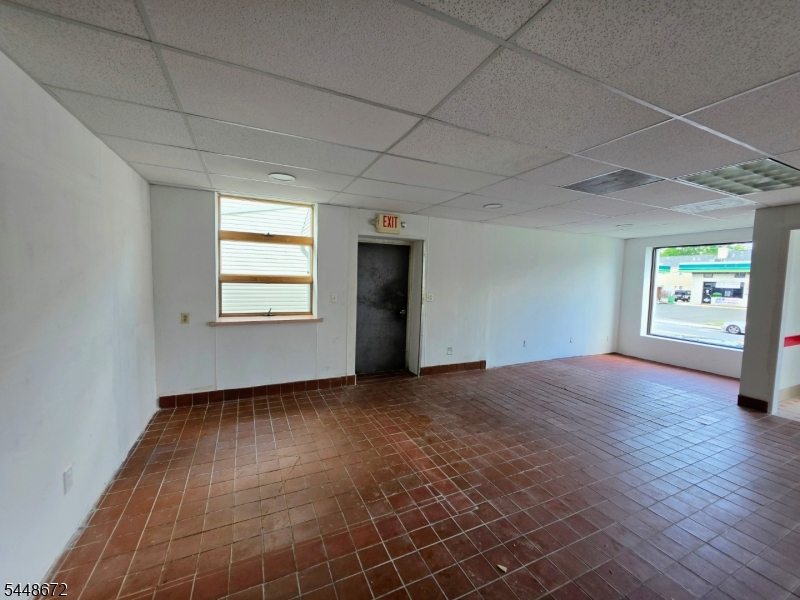36 Franklin Ave Property Photo 5