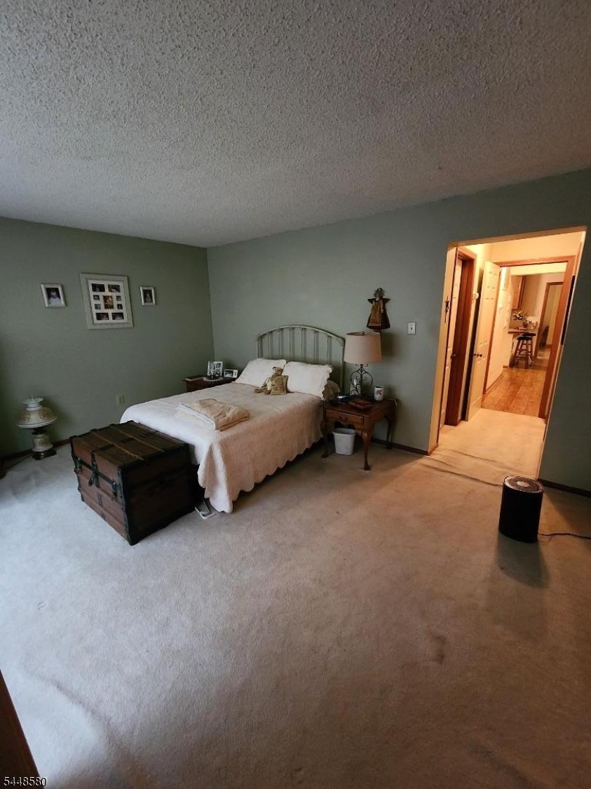 11 Burlington Ct Property Photo 8