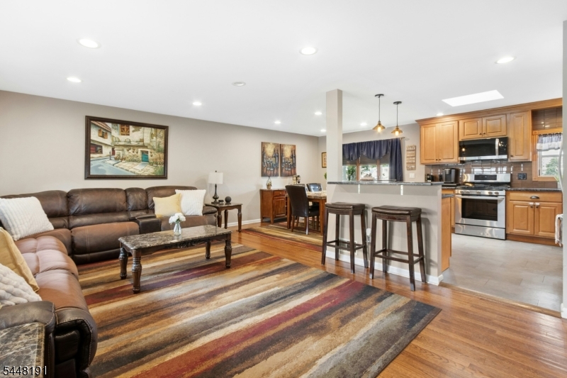 52 Grand Street Property Photo 5