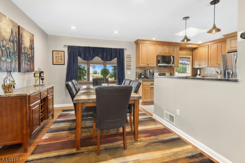 52 Grand Street Property Photo 9