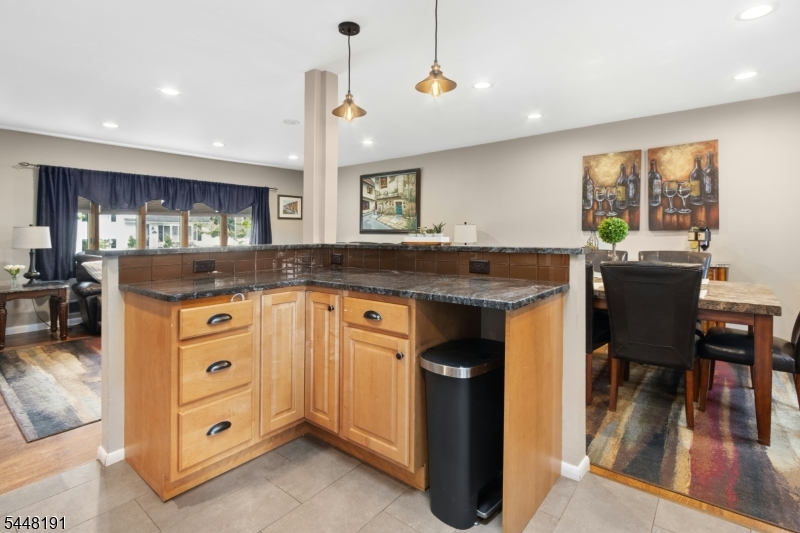52 Grand Street Property Photo 13