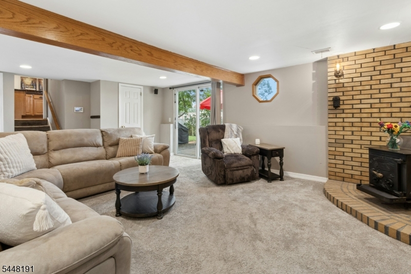 52 Grand Street Property Photo 14
