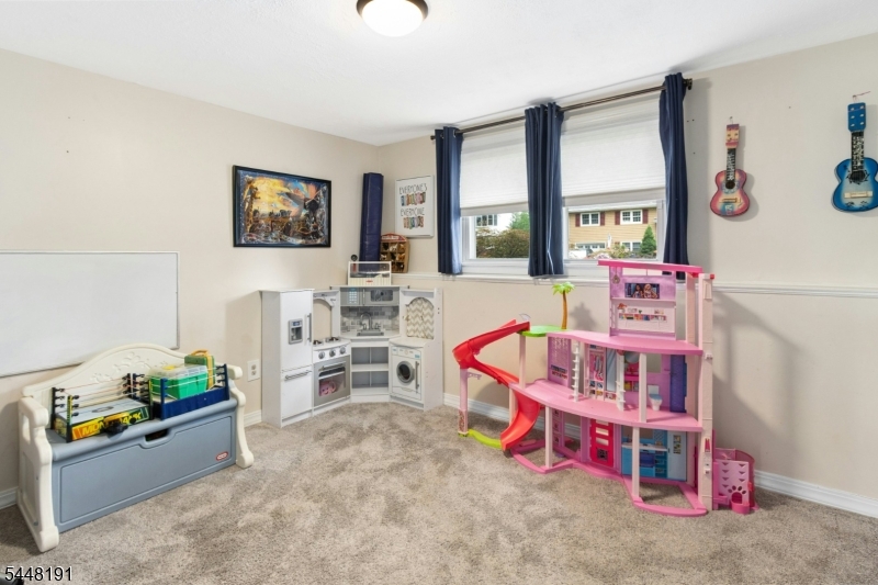 52 Grand Street Property Photo 18