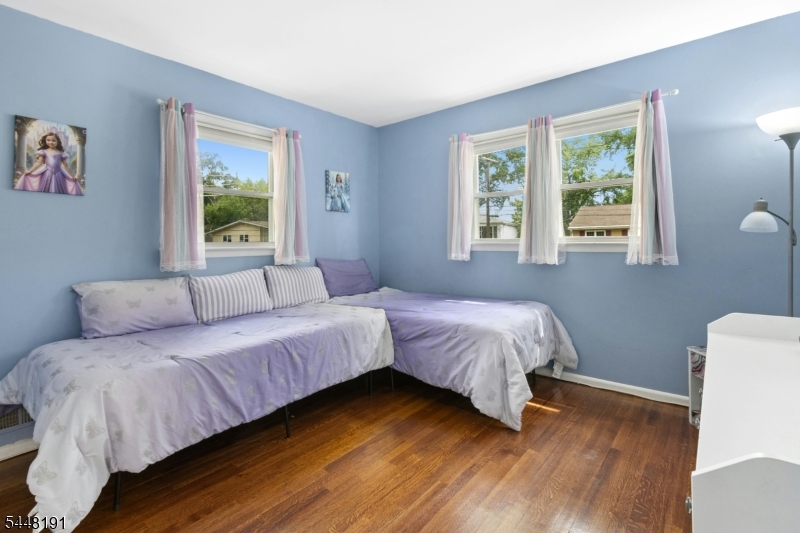 52 Grand Street Property Photo 23