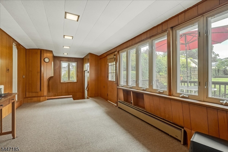 189 Mineral Spring Ave Property Photo 18