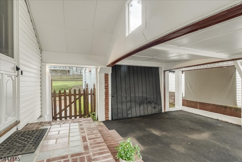 189 Mineral Spring Ave Property Photo 28