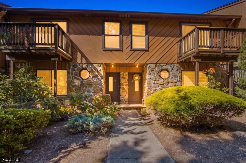 3 Brookside Hts F Property Photo 1