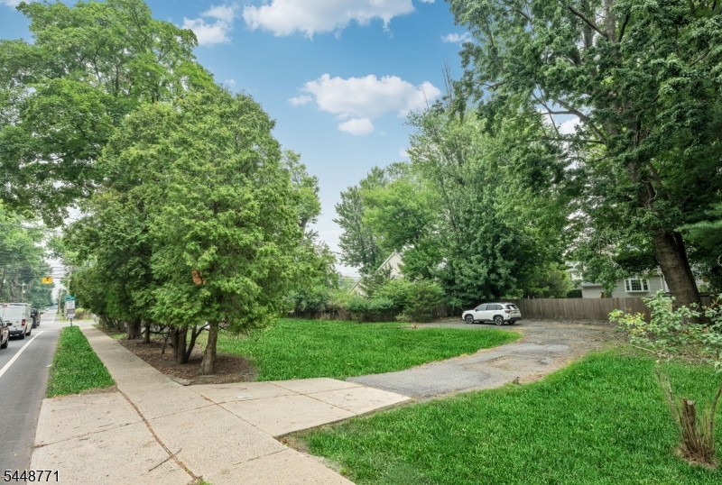 Hardenburgh Ave Property Photo 4