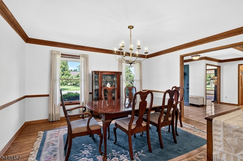 15 Hoffman Pl Property Photo 9