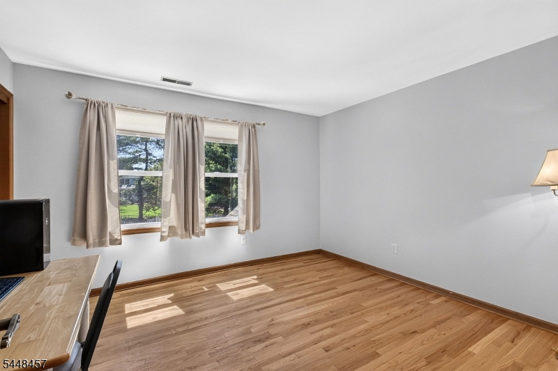 15 Hoffman Pl Property Photo 30