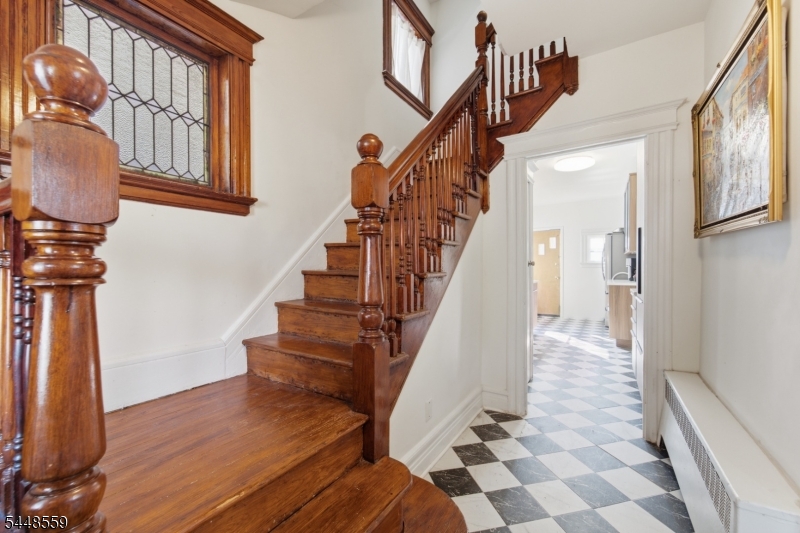 157 Ward Pl Property Photo 5