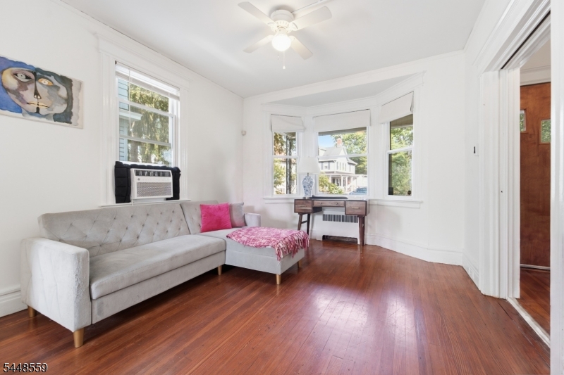157 Ward Pl Property Photo 6