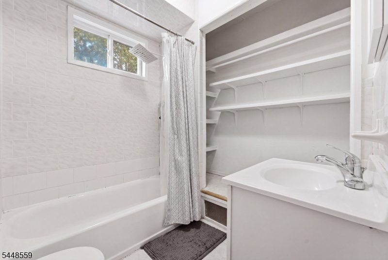 157 Ward Pl Property Photo 16