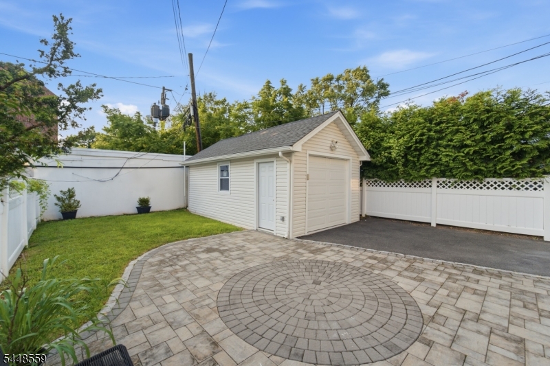 157 Ward Pl Property Photo 23