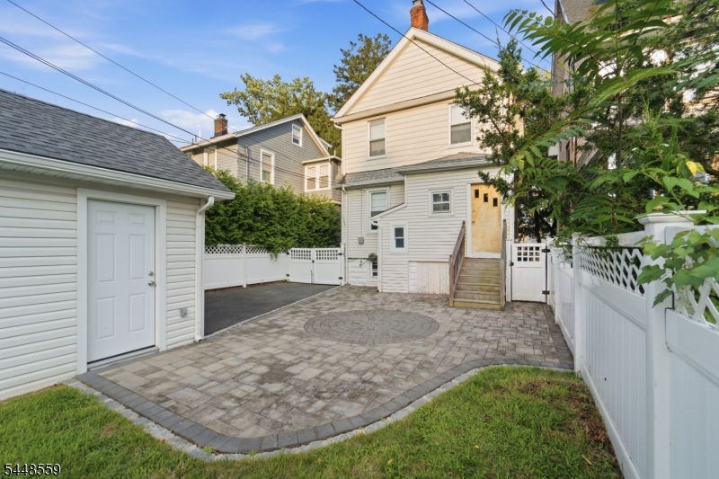 157 Ward Pl Property Photo 25